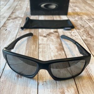 Oakley Jupiter’s matte black polarized.